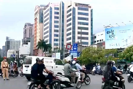 [Video] Phân luồng giao thông phục vụ Đại hội đại biểu Đảng bộ TP Hà Nội