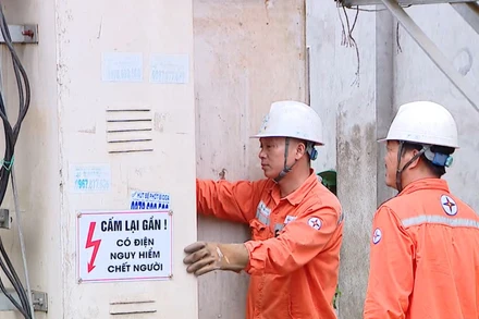 [Video] Ổn định sau sáp nhập, EVNNPC vận hành hiệu quả 