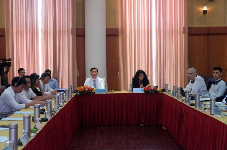 Phó Chủ tịch Ủy ban nhân dân tỉnh Bà Rịa-Vũng Tàu Nguyễn Công Vinh chủ trì hội thảo.