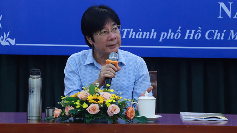 PGS.TS Nguyễn Đăng Điệp trình bày chuyên đề “Vai trò Văn học, nghệ thuật hiện nay trong sáng tác, nghiên cứu học thuật, quảng bá tác phẩm”.