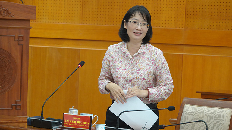 Phó Chủ tịch Ủy ban nhân dân Thành phố Hồ Chí Minh Trần Thị Diệu Thúy phát biểu tại buổi khảo sát.