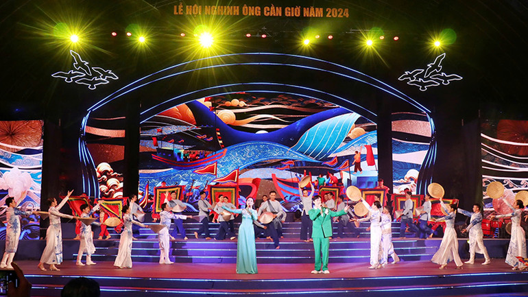 Chương trình nghệ thuật "Nghinh Ông Cần Giờ - Âm vang miền duyên hải". Chương trình nghệ thuật "Nghinh Ông Cần Giờ - Âm vang miền duyên hải".