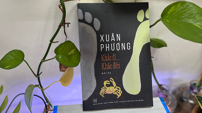 Bìa cuốn sách "Khắc đi... Khắc đến" của đạo diễn, nhà văn Xuân Phượng.