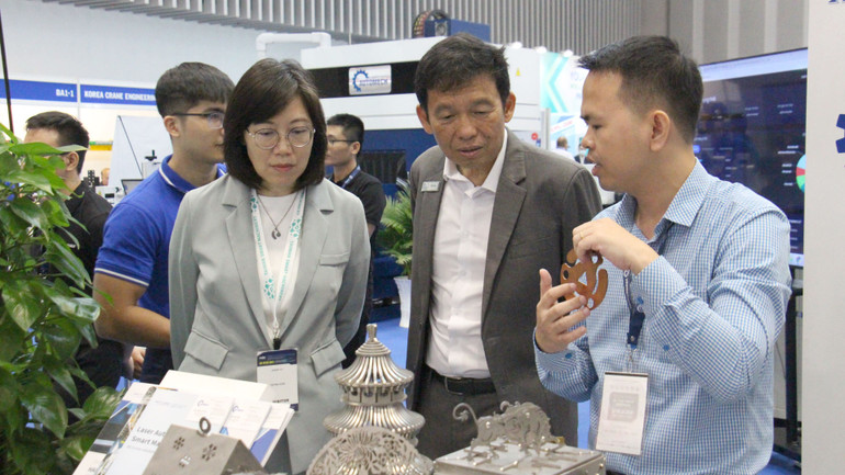 Triển lãm MTA Việtnam thu hút đông đảo doanh nghiệp quốc tế và khách tham quan chuyên ngành. Triển lãm MTA Việtnam thu hút đông đảo doanh nghiệp quốc tế và khách tham quan chuyên ngành.