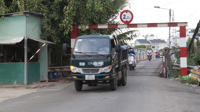 Ông Lương Minh Phúc, Giám đốc Ban quản lý dự án đầu tư xây dựng các công trình giao thông Thành phố Hồ Chí Minh (chủ đầu tư) cho biết, dự kiến cầu Rạch Đỉa mới sẽ được khởi công vào ngày 20/7 tới đây. Dự án sẽ triển khai thi công trong 17 tháng, dự kiến hoàn thành vào tháng 12/2024.