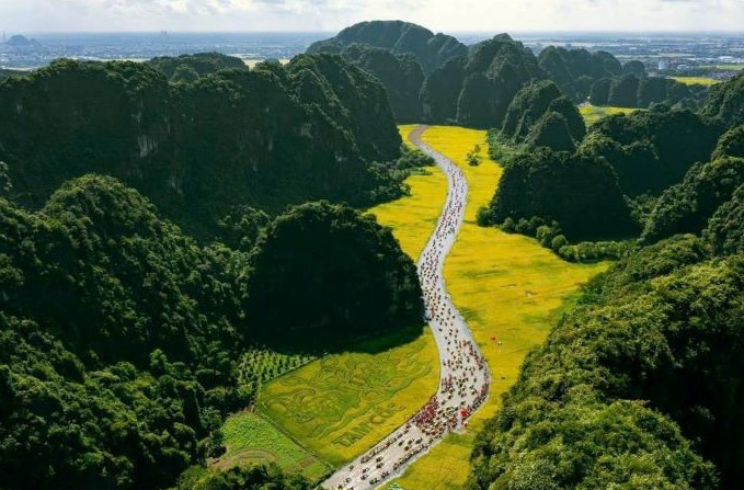 Vẻ đẹp Tam Cốc-Bích Động nhìn từ trên cao (Ảnh: Sở Du lịch Ninh Bình)