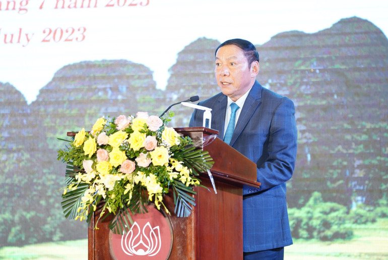 Ủy viên Ban chấp hành Trung ương Đảng, Bộ trưởng Văn hóa, Thể thao và Du lịch Nguyễn Văn Hùng phát biểu khai mạc hội nghị.