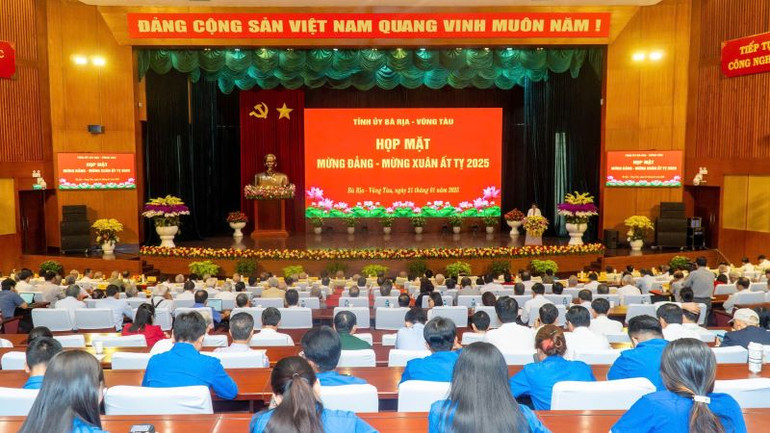 Toàn cảnh buổi họp mặt mừng Đảng-mừng Xuân Ất Tỵ 2025.
