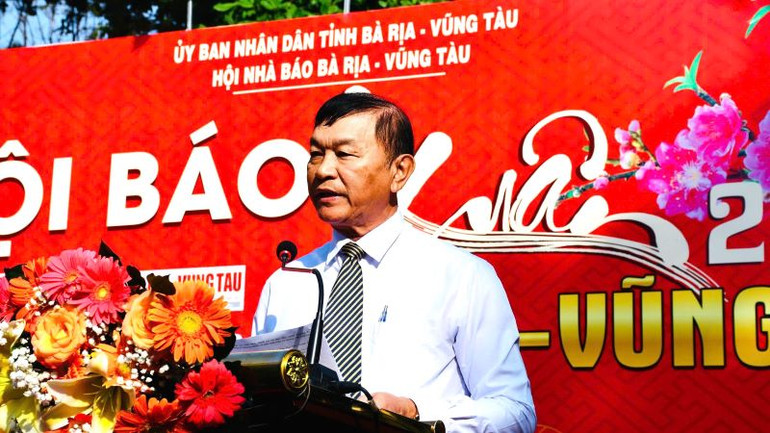 Ông Phan Đức Hiền, Chủ tịch Hội Nhà báo tỉnh phát biểu khai mạc. Ông Phan Đức Hiền, Chủ tịch Hội Nhà báo tỉnh phát biểu khai mạc.