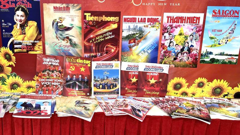Gian trưng bày các ấn phẩm báo xuân của Chi hội phóng viên thường trú tại tỉnh Bà Rịa-Vũng Tàu. Gian trưng bày các ấn phẩm báo xuân của Chi hội phóng viên thường trú tại tỉnh Bà Rịa-Vũng Tàu.