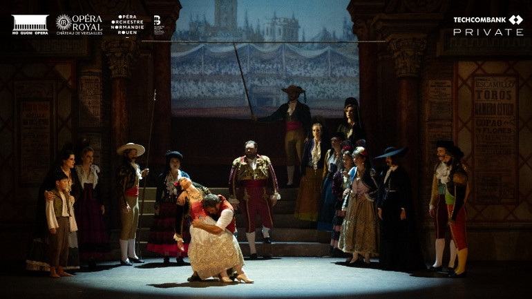 Trích đoạn vở diễn Opera Carmen trên sân khấu Nhà hát Hồ Gươm.