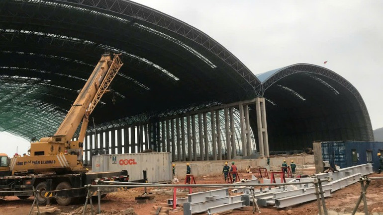 Các đơn vị của Lilama thi công nhà kho chứa than của Nhà máy nhiệt điện Quảng Trạch 1.