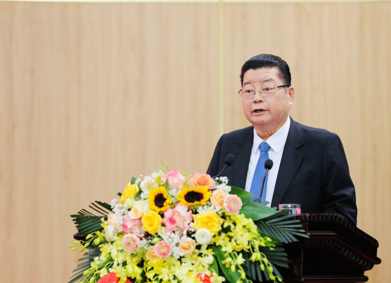 Ông Nguyễn Xuân Thành, Chủ tịch Hiệp hội doanh nghiệp tỉnh Ninh Bình phát biểu tham luận tại hội nghị. (Ảnh: Đức Lam)