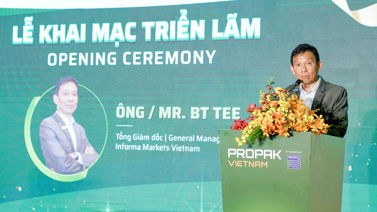 Ông BT Tee, Tổng Giám đốc Công ty Informa Markets Việt Nam - đơn vị tổ chức ProPak Vietnam 2023 phát biểu tại buổi lễ.