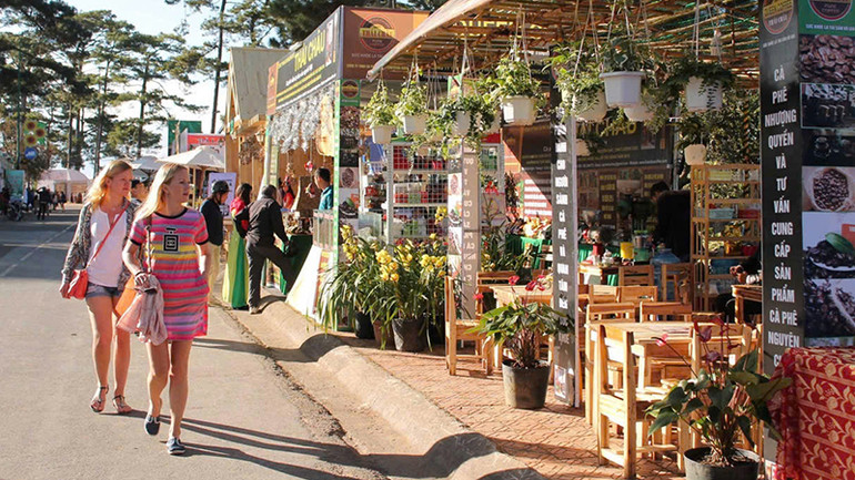 Festival Hoa Đà Lạt luôn thu hút đông đảo du khách nước ngoài. (Ảnh BTC) Festival Hoa Đà Lạt luôn thu hút đông đảo du khách nước ngoài. (Ảnh BTC)