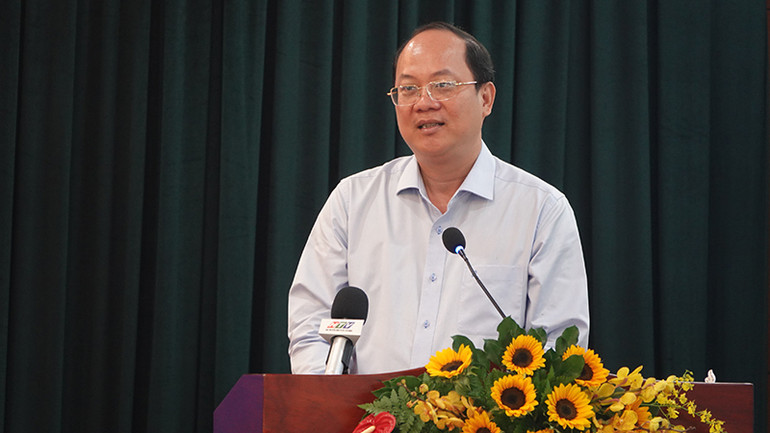 Đồng chí Nguyễn Hồ Hải, Phó Bí thư Thường trực Thành ủy Thành phố Hồ Chí Minh phát biểu chỉ đạo hội nghị.