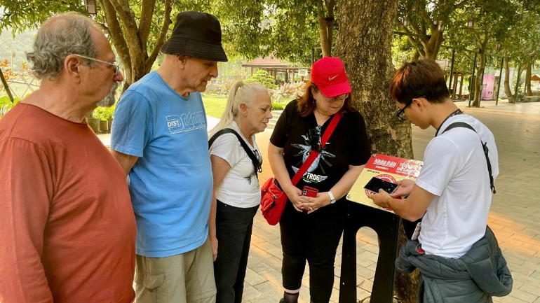 Dự án “Yêu lắm Việt Nam” của Báo Nhân Dân đã triển khai đến Ninh Bình ảnh 3