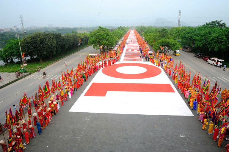 Đường Tràng An, thành phố Hoa Lư trong dịp kỷ niệm 10 năm Di sản Tràng An được UNESCO công nhận là Di sản thế văn hóa và thiên nhiên thế giới. (Ảnh: Sở Du lịch Ninh Bình) Đường Tràng An, thành phố Hoa Lư trong dịp kỷ niệm 10 năm Di sản Tràng An được UNESCO công nhận là Di sản thế văn hóa và thiên nhiên thế giới. (Ảnh: Sở Du lịch Ninh Bình)