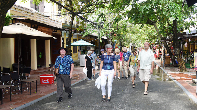 Thành phố Hội An (Quảng Nam) hấp dẫn du khách trong nước và quốc tế. (Ảnh TRẦN HẢI)