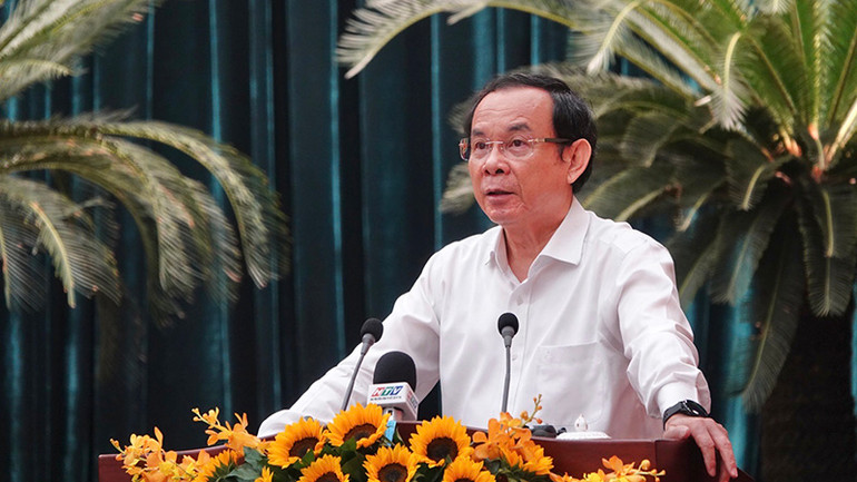 Đồng chí Nguyễn Văn Nên, Ủy viên Bộ Chính trị, Bí thư Thành ủy Thành phố Hồ Chí Minh phát biểu khai mạc hội nghị.