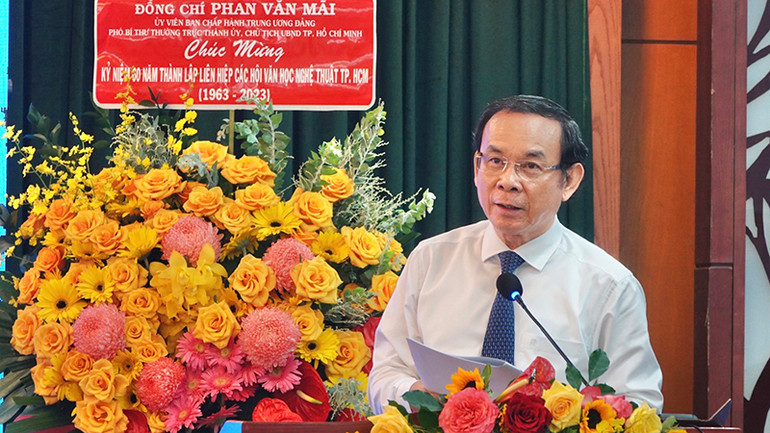 Đồng chí Nguyễn Văn Nên, Ủy viên Bộ Chính trị, Bí thư Thành ủy Thành phố Hồ Chí Minh phát biểu tại lễ kỷ niệm. Đồng chí Nguyễn Văn Nên, Ủy viên Bộ Chính trị, Bí thư Thành ủy Thành phố Hồ Chí Minh phát biểu tại lễ kỷ niệm.