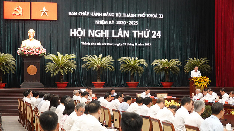 Hội nghị Ban Chấp hành Đảng bộ Thành phố Hồ Chí Minh khóa XI lần thứ 24 diễn ra trong ngày 2/12.
