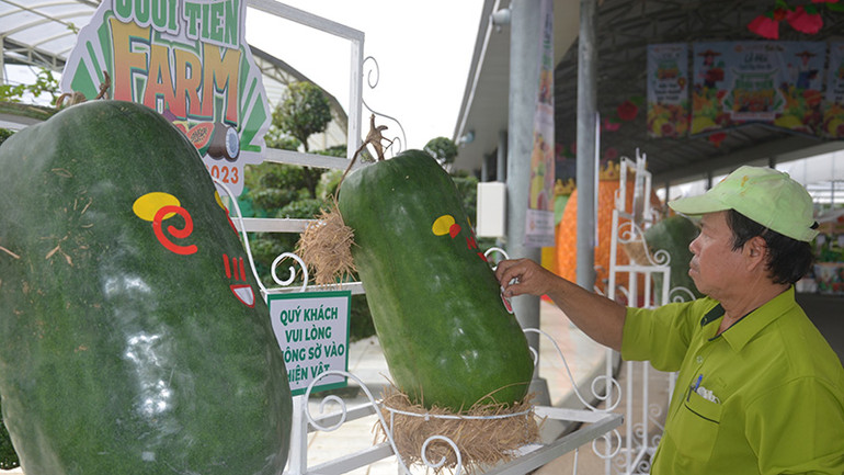 Khu du lịch văn hóa Suối Tiên được bình chọn là một trong 10 điểm giải trí, chương trình giải trí thú vị.