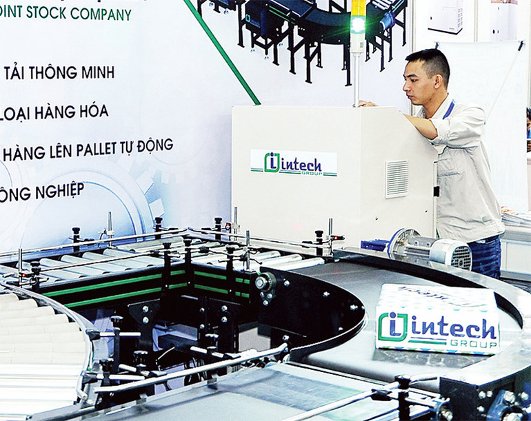 Intech Group - doanh nghiệp trẻ vinh dự nhận được Bằng khen của Trung ương Hội Doanh nhân trẻ Việt Nam và Trung ương Đoàn vì những thành tích xuất sắc trong phong trào khởi nghiệp năm 2024.