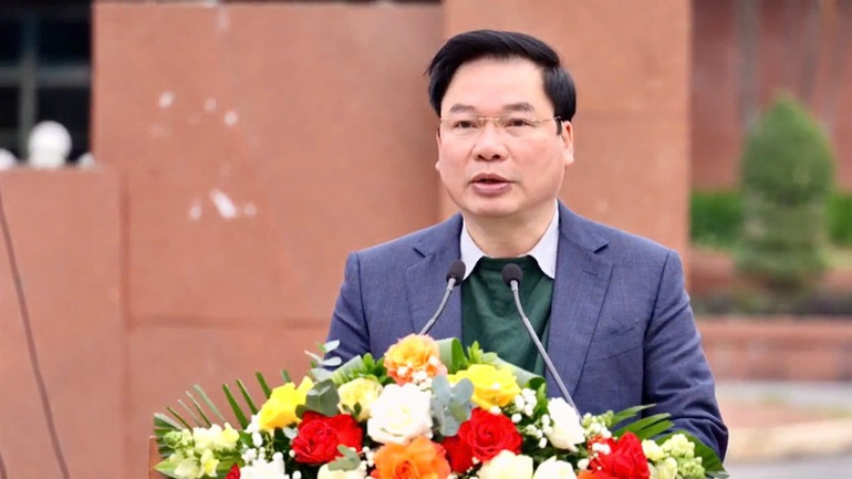 Đồng chí Tống Quang Thìn, Phó Chủ tịch Thường trực Ủy ban nhân dân tỉnh Ninh Bình đã phát lệnh ra quân tấn công trấn áp tội phạm, bảo đảm an ninh, trật tự Tết Nguyên đán Ất Tỵ năm 2025.