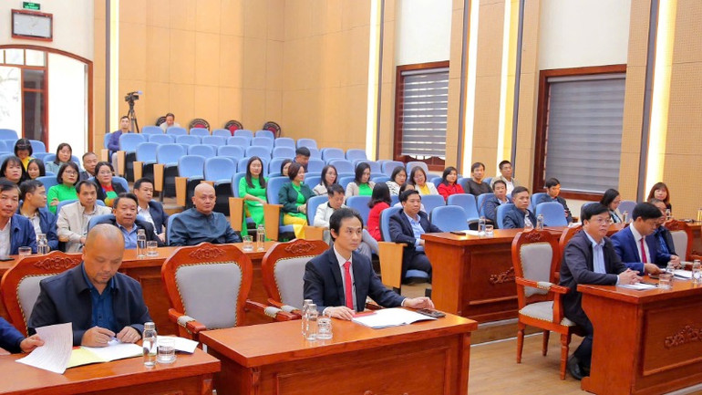 Các đại biểu tham dự hội nghị.