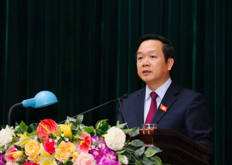 Đồng chí Phạm Quang Ngọc, Phó Bí thư Tỉnh ủy, Chủ tịch Ủy ban nhân dân tỉnh phát biểu tại phiên khai mạc. (Ảnh: Đức Lam)