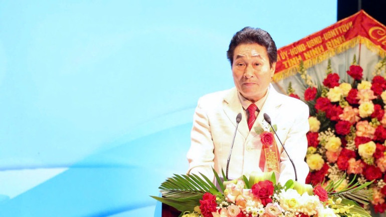 Giám đốc Nhà hát Chèo Ninh Bình Nguyễn Quang Thập phát biểu tại chương trình.