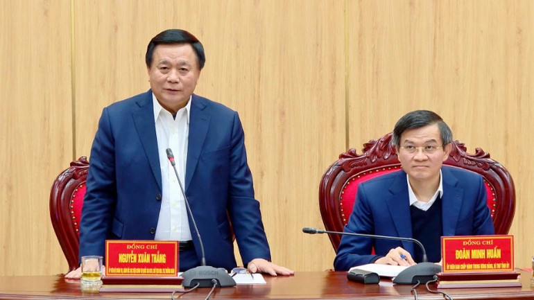 Đồng chí Nguyễn Xuân Thắng, Ủy viên Bộ Chính trị, Giám đốc Học viện Chính trị quốc gia Hồ Chí Minh, Chủ tịch Hội đồng Lý luận Trung ương phát biểu tại buổi làm việc.