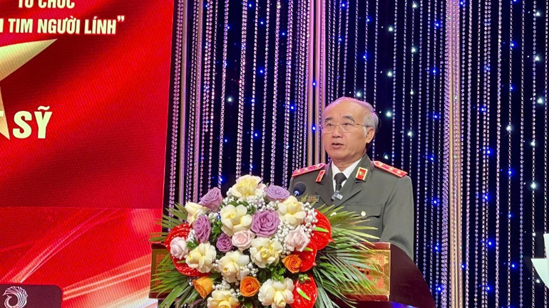 Chủ tịch Hội Cựu Công an nhân dân tỉnh Ninh Bình Bùi Bá Định khẳng định, việc sưu tầm, phục dựng di ảnh màu của các Anh hùng-Liệt sĩ góp phần nâng cao nhận thức, tăng cường trách nhiệm cho cán bộ, hội viên cũng như các lực lượng xã hội đến với công tác đền ơn, đáp nghĩa và sự tiếp lửa truyền thống của thế hệ trẻ lực lượng Công an Ninh Bình hiện nay.