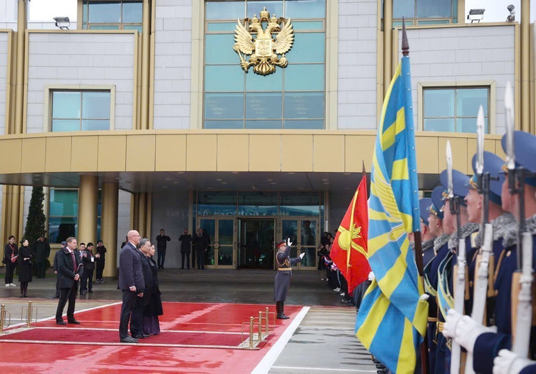 Lễ tiễn Tổng Bí thư Tô Lâm và Phu nhân tại sân bay Vnukovo 2, Thủ đô Moskva. (Ảnh: TTXVN)