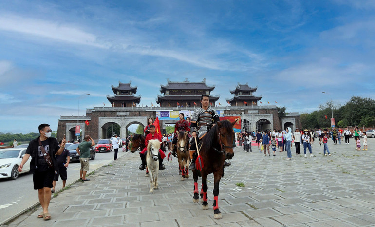 Biểu diễn kỵ binh tại chương trình.