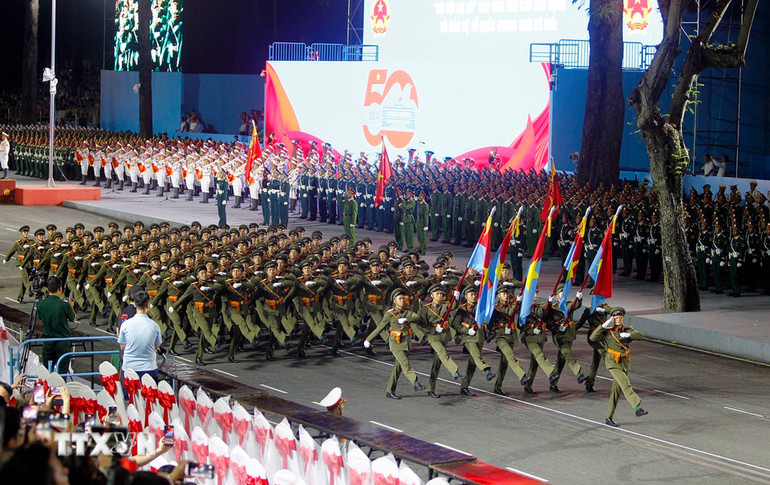 Các khối của Lực lượng Quân đội nhân dân tham gia sơ duyệt. (Ảnh: Thanh Vũ/TTXVN)
