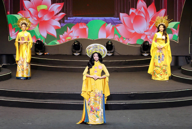 Các thí sinh trong đêm chung kết có ngoại hình đẹp, nhiều thí sinh có chiều cao lý tưởng và profile rất ấn tượng.