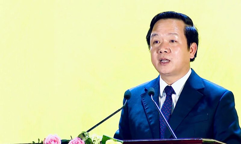 Đồng chí Phạm Quang Ngọc, Chủ tịch Ủy ban nhân dân tỉnh Ninh Bình phát biểu chỉ đạo.