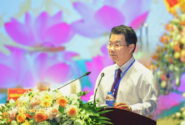 Đồng chí Nguyễn Hoàng Hà, Chủ tịch Ủy ban MTTQ Việt Nam tỉnh Ninh Bình khóa XI phát biểu khai mạc Đại hội. (Ảnh: Trường Giang)