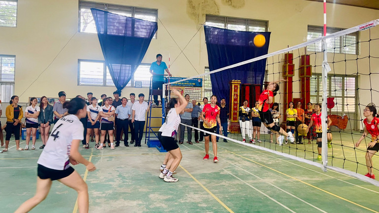 Giải nhằm tạo sân chơi cho nữ cán bộ, công nhân viên chức và người lao động đang học tập, công tác tại các đơn vị, sở, ban, ngành, cũng như tại các huyện, thành phố của tỉnh được tham gia các hoạt động thể thao, tăng cường sức khỏe. Giải nhằm tạo sân chơi cho nữ cán bộ, công nhân viên chức và người lao động đang học tập, công tác tại các đơn vị, sở, ban, ngành, cũng như tại các huyện, thành phố của tỉnh được tham gia các hoạt động thể thao, tăng cường sức khỏe.