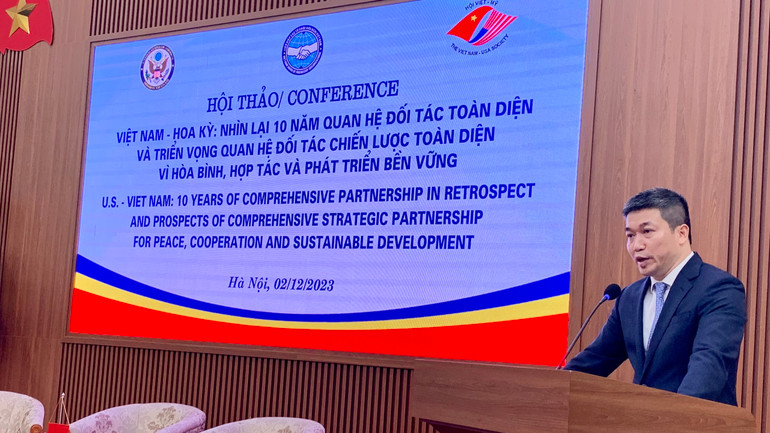 Chủ tịch VUFO Phan Anh Sơn phát biểu ý kiến khai mạc sự kiện.