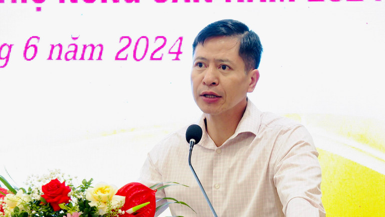 Giám đốc Trung tâm xúc tiến thương mại nông nghiệp (Bộ Nông nghiệp và Phát triển nông thôn) Nguyễn Minh Tiến phát biểu tại Hội nghị.