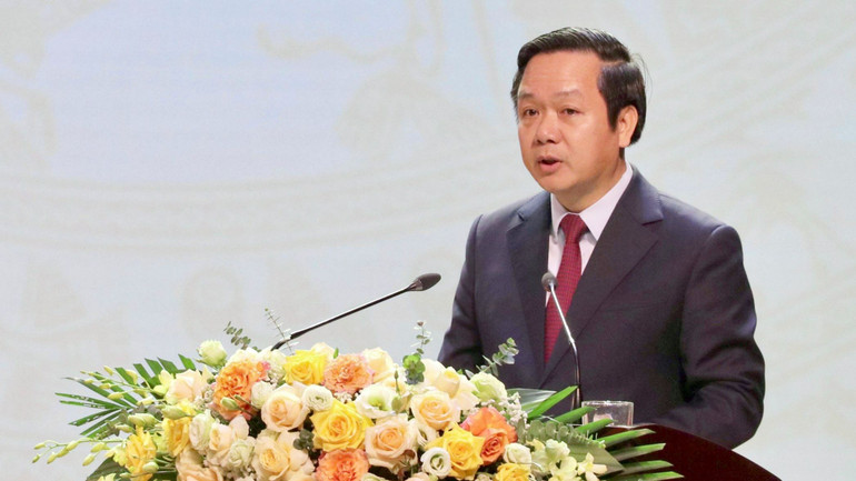 Chủ tịch Ủy ban nhân dân tỉnh Ninh Bình Phạm Quang Ngọc phát biểu tại lễ kỷ niệm. Chủ tịch Ủy ban nhân dân tỉnh Ninh Bình Phạm Quang Ngọc phát biểu tại lễ kỷ niệm.