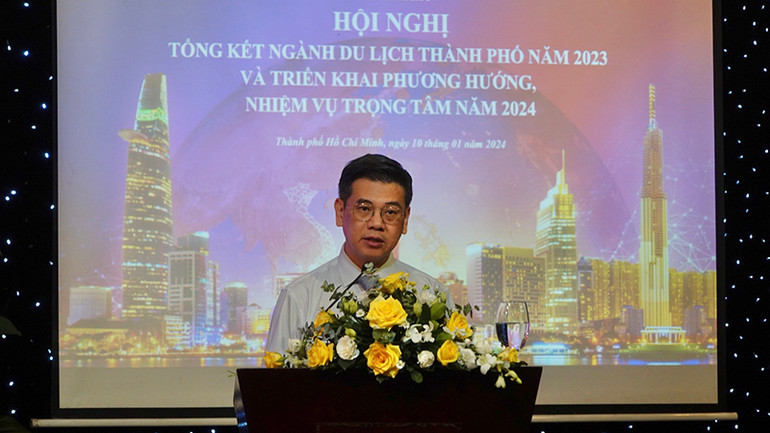 Ông Nguyễn Văn Dũng, Phó Chủ tịch Ủy ban nhân dân Thành phố Hồ Chí Minh phát biểu tại hội nghị.