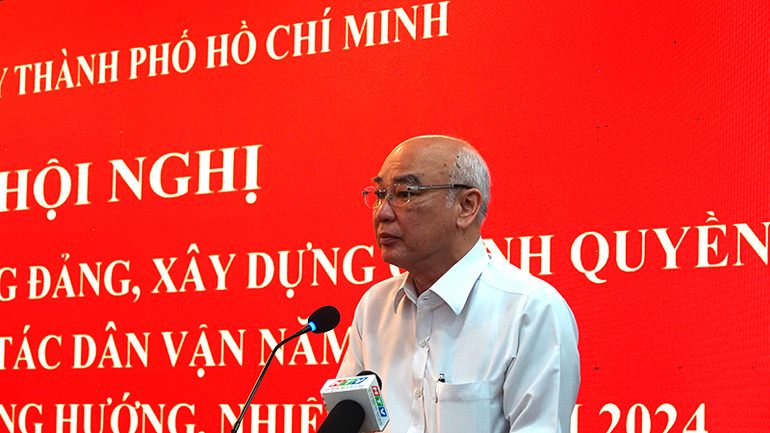 Đồng chí Phan Nguyễn Như Khuê, Trưởng Ban Tuyên giáo Thành ủy Thành phố Hồ Chí Minh phát biểu tại hội nghị.