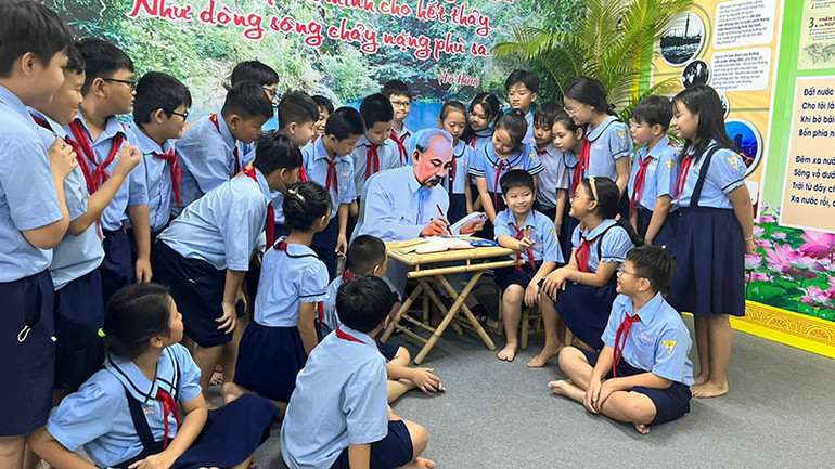 Không gian văn hóa Hồ Chí Minh tại trường Tiểu học Triệu Thị Trinh, quận 10, Thành phố Hồ Chí Minh.