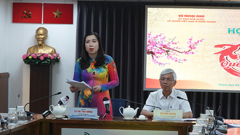 Thứ trưởng Ngoại giao Lê Thị Thu Hằng thông tin về chương trình Xuân Quê hương 2024.