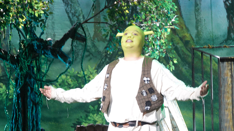 Vở nhạc kịch Shrek là câu chuyện thú vị về chú chằn tinh Shrek.