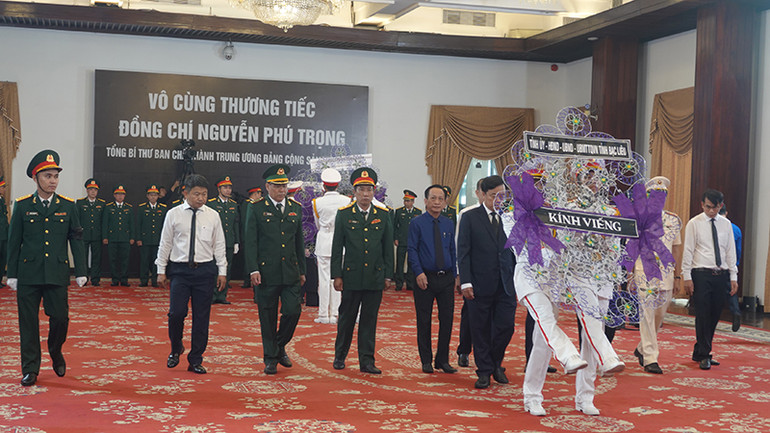 Đoàn Tỉnh ủy Bạc Liêu đến viếng Tổng Bí thư Nguyễn Phú Trọng. Đoàn Tỉnh ủy Bạc Liêu đến viếng Tổng Bí thư Nguyễn Phú Trọng.